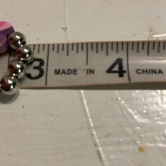 7” beaded stackable stretch bracelet with 23 silver beads & 4 heart shaped beads - Picture 12 of 13